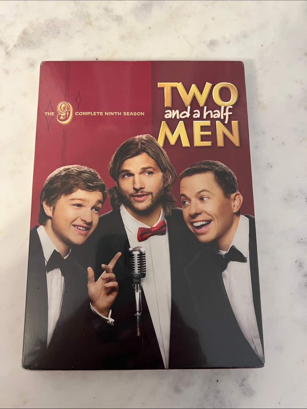 Two and a Half Men: The Complete Ninth Season - Red Edition
